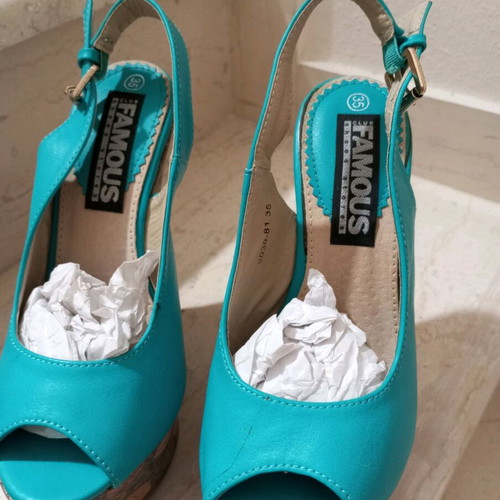 Turquoise platform shoes like new, size 35 with unique heel