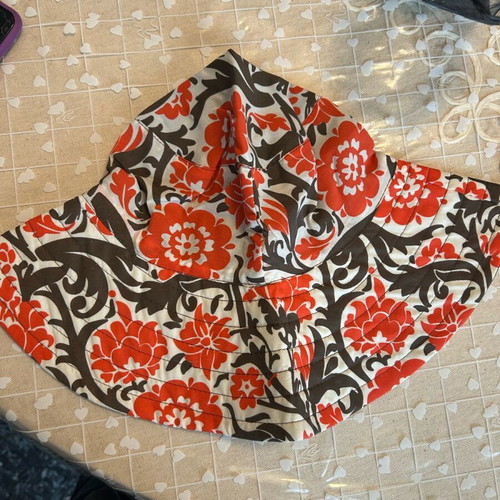 Fabric hat new size M