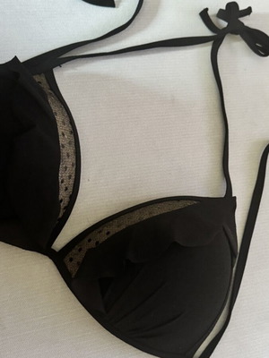 Triangle bikini top black size 46 like new