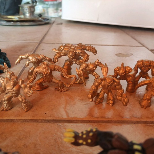 Gormiti collection used with figures and cards