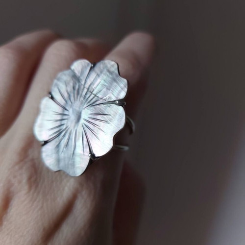 Ring with coral large flower silver new