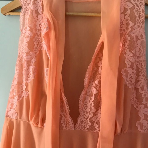 Bridal nightgown like new, size S, orange
