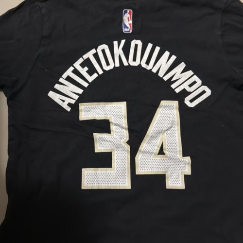 Milwaukee Bucks Nike t shirt used