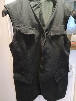 Sleeveless vest used size L black