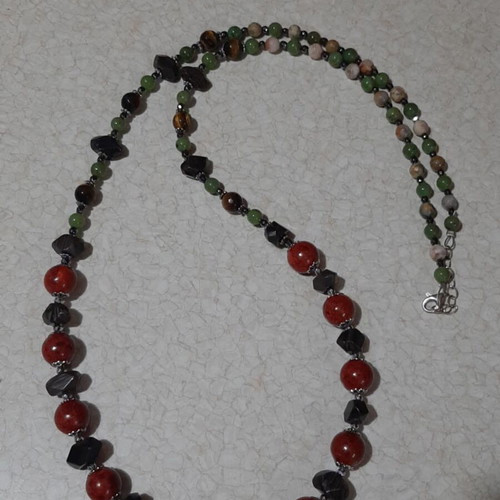 Necklace with coral, bronzite, jade, tiger's eye and jasper in 925 silver new