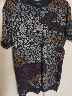 Bershka men's shirt with floral design like new, multicolor