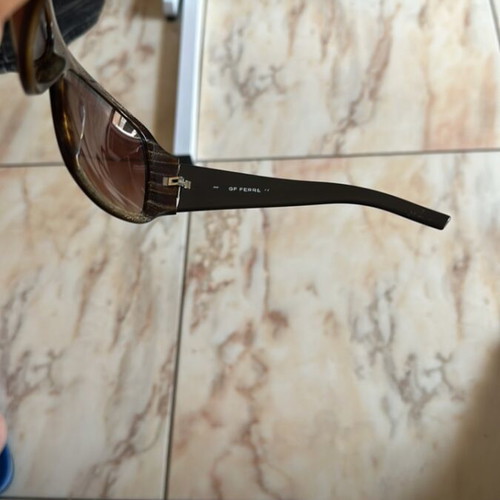 Vintage GF Ferré (Gianfranco Ferré) sunglasses with original case Y2K