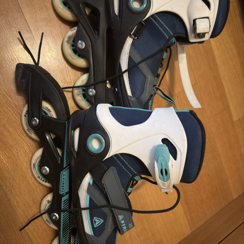 Rorrels Firefly rollerblades like new