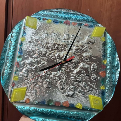 Analog wall clock used