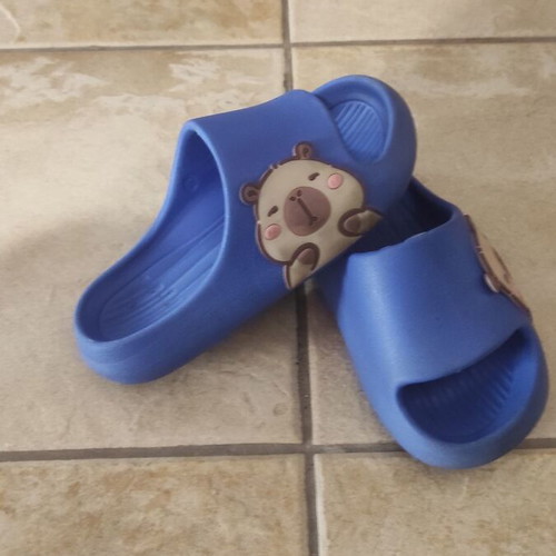 Blue slippers size 30-31 like new