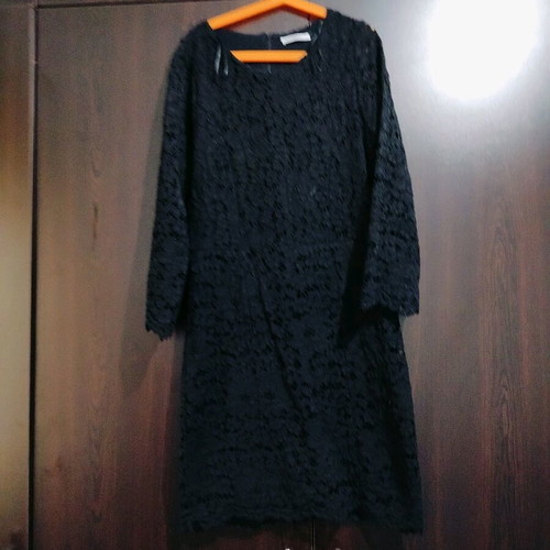 Zara women's lace dress black like new, size S