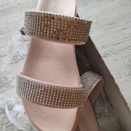 Slippers new, pink with white stones, size 38