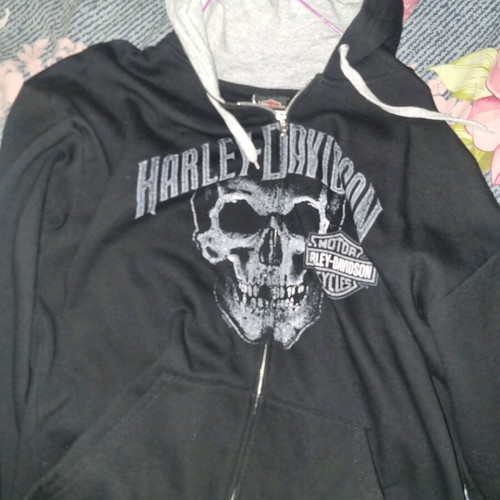 Harley Davidson Vintage Skull and Logo Hoodie Surrey England Chapter Large new