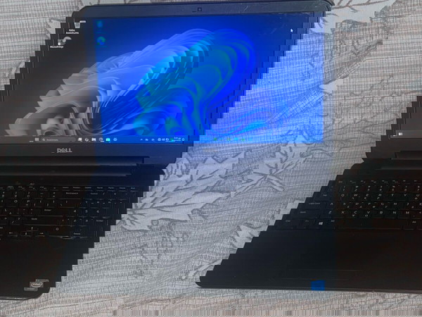 Dell inspiron 3531
