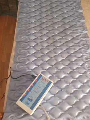 Στρώμα ορθοπεδικό μεταχειρισμένο για ανθρώπους με περιορισμένη κινητικότητα