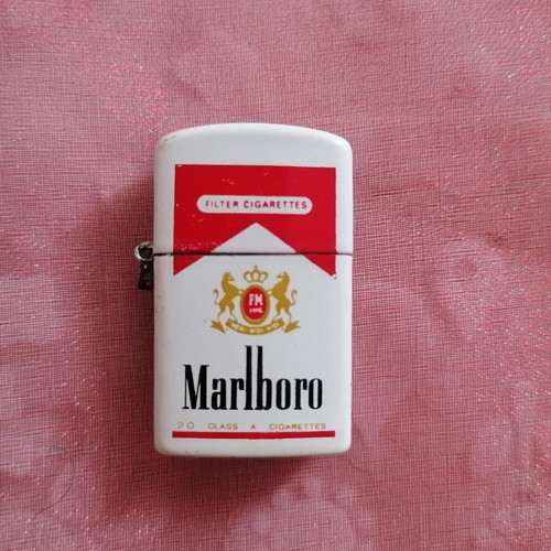 Marlboro mini lighter used