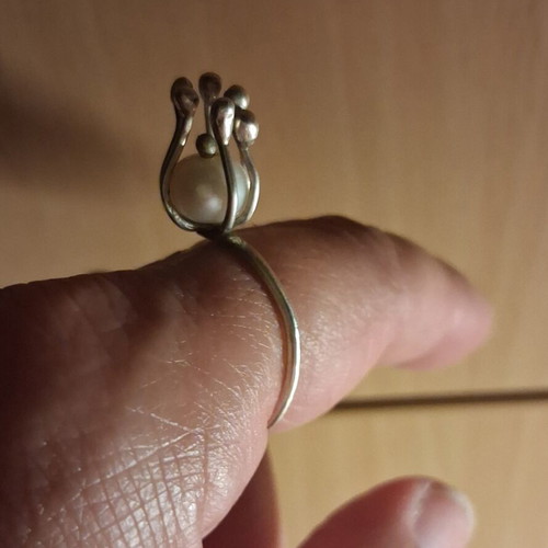 Custom made silver ring with pearl