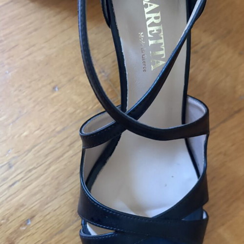 Black sandals size 38 new with 8cm heel and side strap