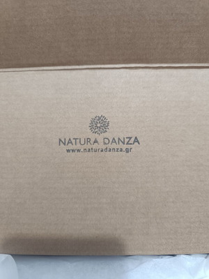 Σετ περιποίησης καινούργιο με hair and body mist, λάδι σώματος, body cream scrub, αρώματα