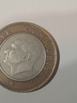 Turkish coin 1 lira 2009 used