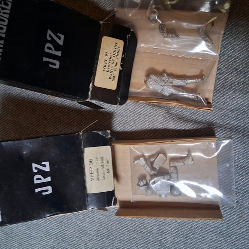 Zinnfiguren metallic models new, pack of 13 pieces from Greece