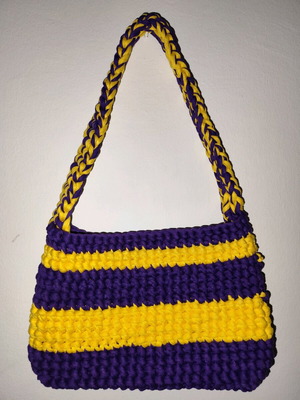 Crochet bag χειροποίητη πλεκτή τσάντα ώμου από νήματα μακό κίτρινο-μωβ καινούργιο