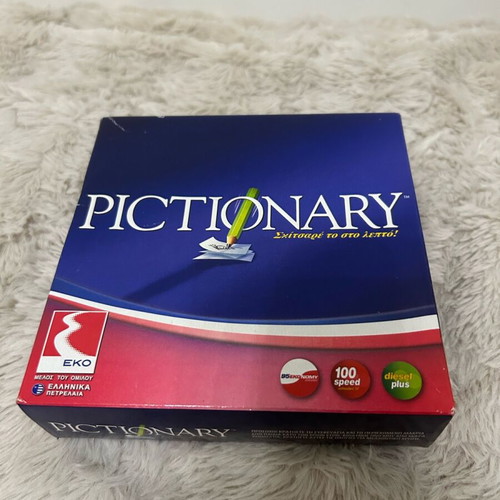 Pictionary Board Game like new