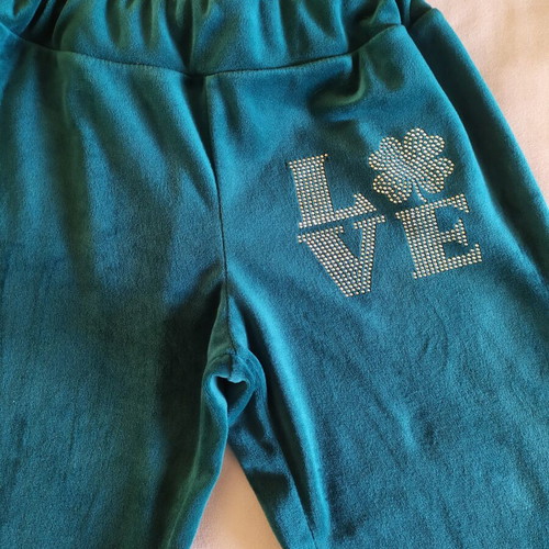 Velour tracksuit set for girls age 6-7, green