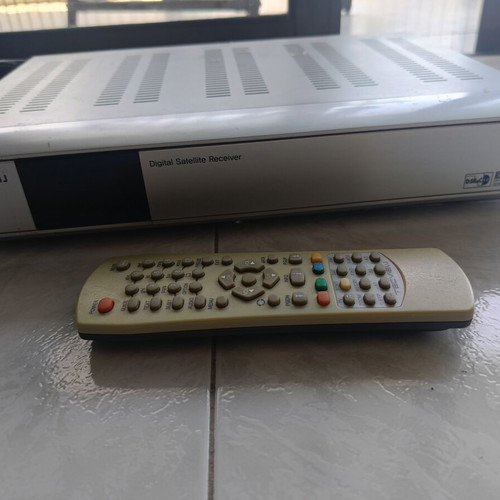 Tecview 2051FAE Satellite Receiver used, full set with remote and cables