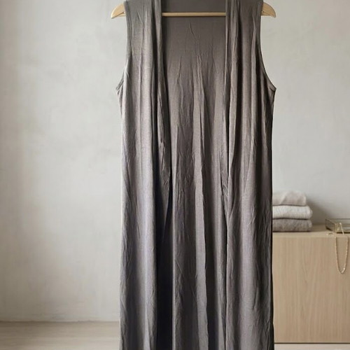 Long sleeveless vest taupe by ROMA new XL/XXL