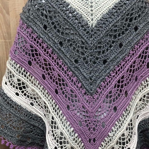 Knitted PANSIES scarf new, multicolor