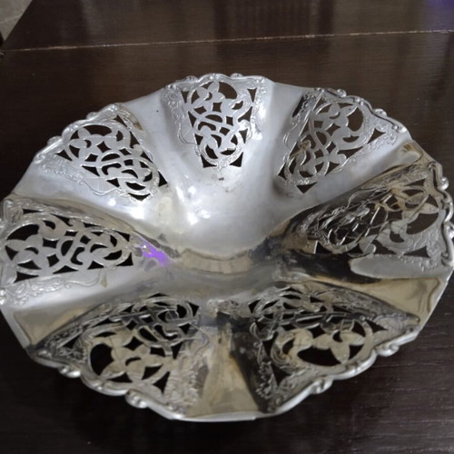 Metal decorative item slightly used