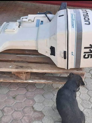 Johnson Evinrude 115 V4 outboard motor used, with new instruments and controls