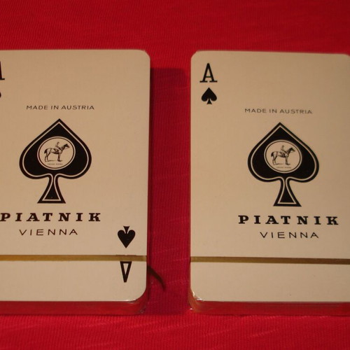Piatnik Vienna collectible playing cards like new, made in Austria