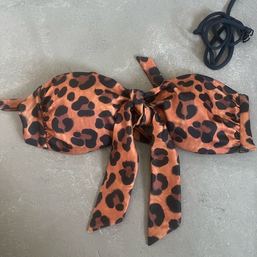 H&M Strapless Leopard Print Women's Swimwear Top like new, size 36