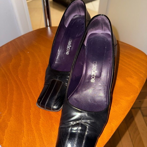 Kazakos pumps used, black with square toe, size 37