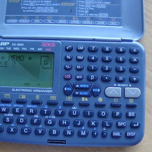 Sharp ZQ-2650 vintage electronic organizer 32KB