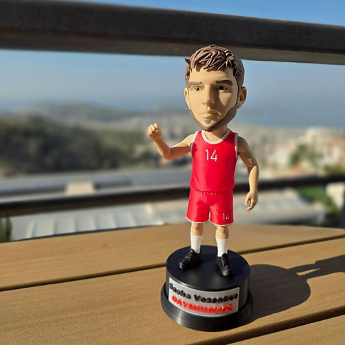 Sasha Vezenkov 3D printed figure new with Olympiacos keychain