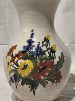 Clay vase like new, 23 cm height, 43 cm perimeter