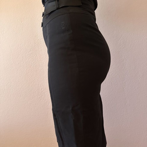 Karen Millen black skirt knee-length like new, size S