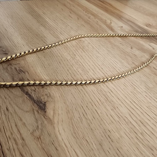 Cuban link chain, gold color