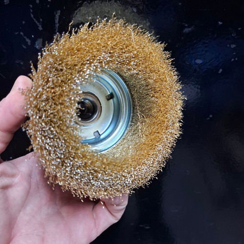 Wire wheel brush bell type new with bronze bristles