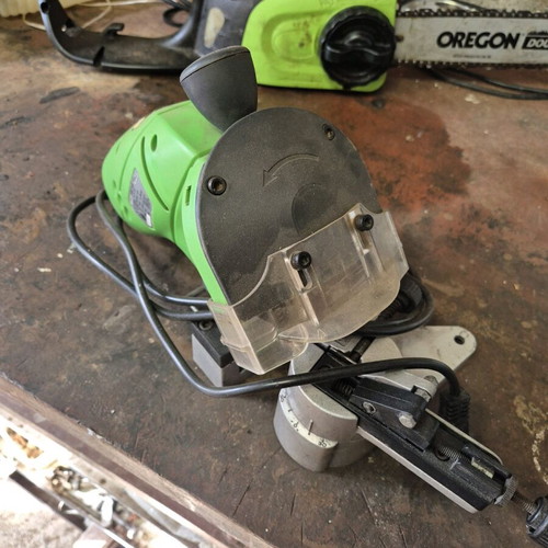 Chainsaw sharpening wheel like new, barely used