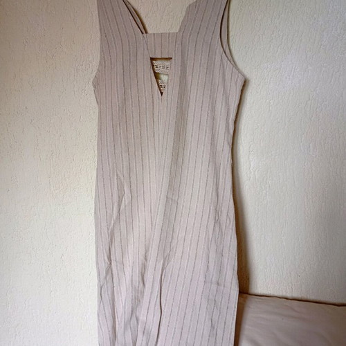 Beige Medium kaftani dress like new with embroidery and gold thread