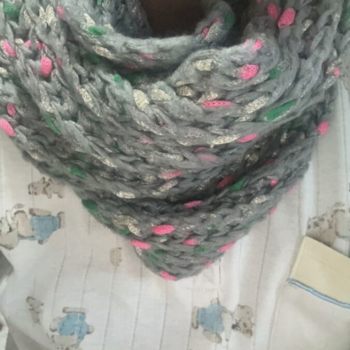 Knitted neck scarf gray pink like new