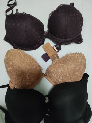 Set of 3 bras used 75B-80B multicolor Oysho