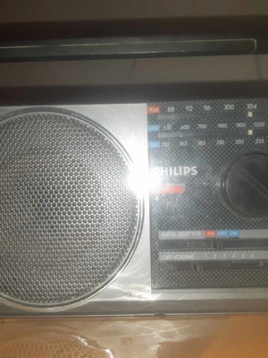 Vintage ORIGINAL 1985 D2012 Philips RADIO
