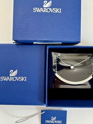 Καινούριο ασημένιο κολιέ Swarovski με κρύσταλλα