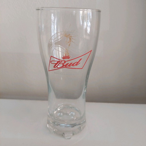 Bud collectible beer glass like new, football glass style 330ml