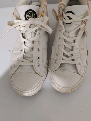 Maui Sneakers size 40 used, athletic style